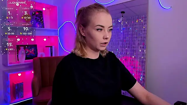 Snapshot of StephanieSweety chatting on February 13, 2026, 5:31 pm StephanieSweety online show from February 13, 2026, 5:31 pm