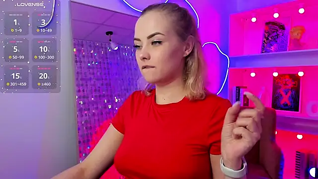 Snapshot of StephanieSweety chatting on March 13, 2026, 5:30 pm StephanieSweety online show from March 13, 2026, 5:30 pm