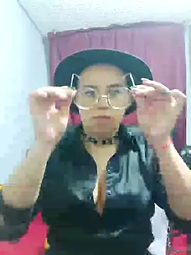 Snapshot of TamySweetness chatting on December 21, 2024, 10:30 pm TamySweetness online show from December 21, 2024, 10:30 pm