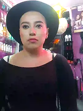 Snapshot of TamySweetness chatting on January 18, 2025, 3:38 pm TamySweetness online show from January 18, 2025, 3:38 pm