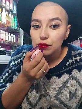 Snapshot of TamySweetness chatting on March 7, 2025, 9:27 pm TamySweetness online show from March 7, 2025, 9:27 pm