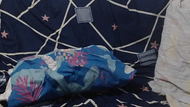 Snapshot of Lesliemilk5 chatting on October 13, 2025, 11:49 pm Lesliemilk5 online show from October 13, 2025, 11:49 pm