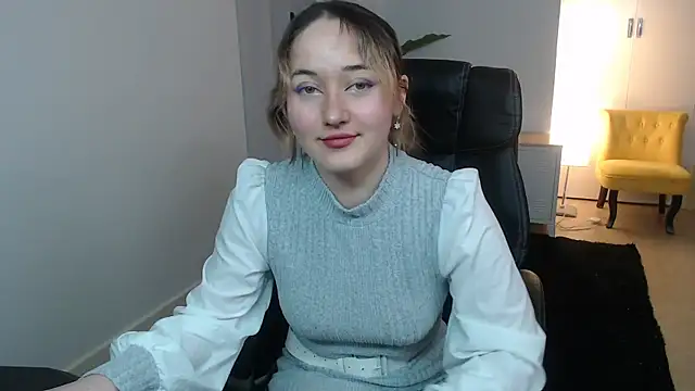 Crystal-dreamt online show from February 13, 2026, 10:22 am