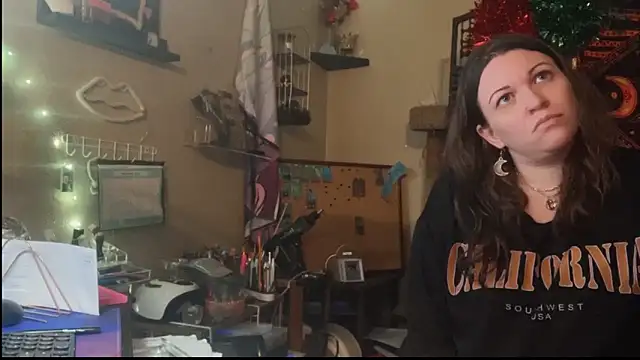 Snapshot of spunlikecottoncandy chatting on December 4, 2025, 3:32 pm spunlikecottoncandy online show from December 4, 2025, 3:32 pm