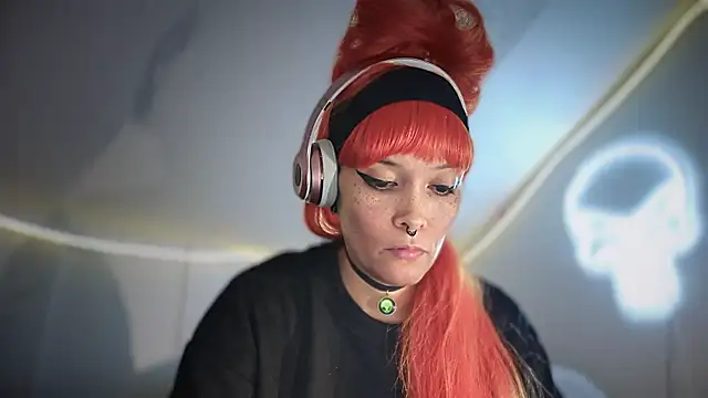 FRRANNKIE online show from October 20, 2025, 3:34 pm