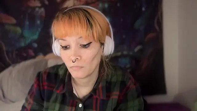 Snapshot of FRRANNKIE chatting on February 12, 2026, 1:55 am FRRANNKIE online show from February 12, 2026, 1:55 am