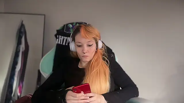 Snapshot of FRRANNKIE chatting on February 20, 2026, 11:32 am FRRANNKIE online show from February 20, 2026, 11:32 am