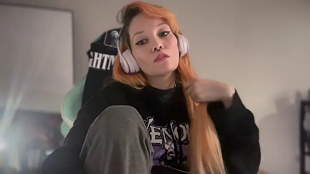 Snapshot of FRRANNKIE chatting on February 21, 2026, 1:01 pm FRRANNKIE online show from February 21, 2026, 1:01 pm