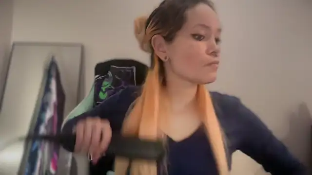 Snapshot of FRRANNKIE chatting on February 27, 2026, 5:24 pm FRRANNKIE online show from February 27, 2026, 5:24 pm