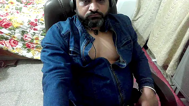 rentarob online show from December 15, 2025, 5:06 pm