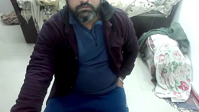 Snapshot of rentarob chatting on January 8, 2026, 8:22 pm rentarob online show from January 8, 2026, 8:22 pm