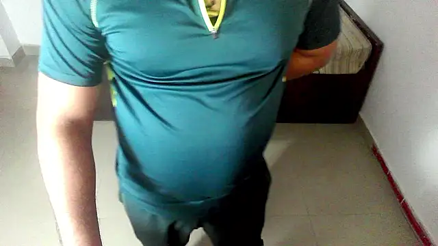 Snapshot of rentarob chatting on February 1, 2026, 4:27 pm rentarob online show from February 1, 2026, 4:27 pm