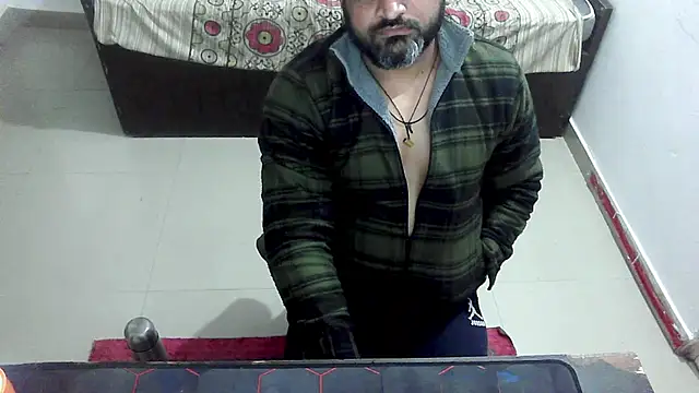 Snapshot of rentarob chatting on February 4, 2026, 8:25 pm rentarob online show from February 4, 2026, 8:25 pm