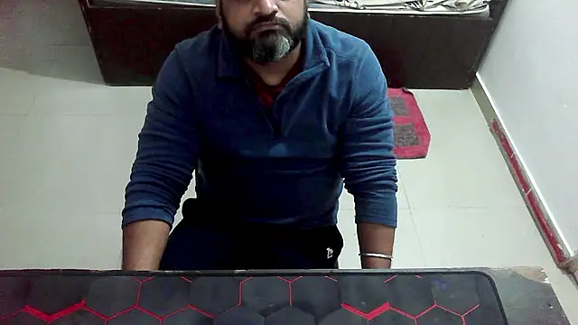 Snapshot of rentarob chatting on February 14, 2026, 5:10 pm rentarob online show from February 14, 2026, 5:10 pm