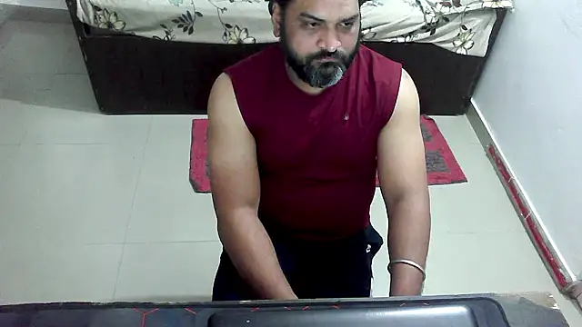 Snapshot of rentarob chatting on February 16, 2026, 6:15 pm rentarob online show from February 16, 2026, 6:15 pm