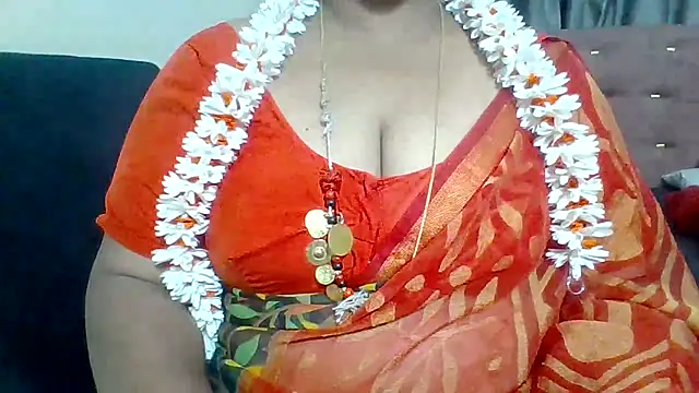 Snapshot of archanatelugu9 chatting on February 17, 2026, 5:30 pm archanatelugu9 online show from February 17, 2026, 5:30 pm