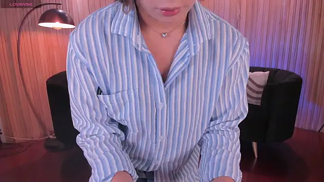 BiancaPierce online show from December 1, 2025, 11:48 am