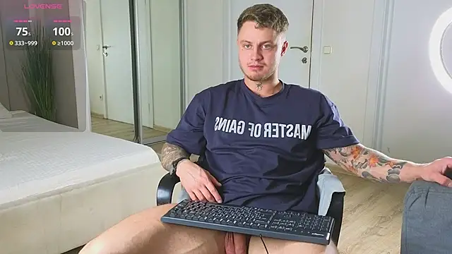 Snapshot of more__than__love chatting on January 12, 2026, 5:56 am more than love online show from January 12, 2026, 5:56 am