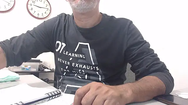 Snapshot of cenizo10124 chatting on December 7, 2024, 2:13 pm cenizo10124 online show from December 7, 2024, 2:13 pm