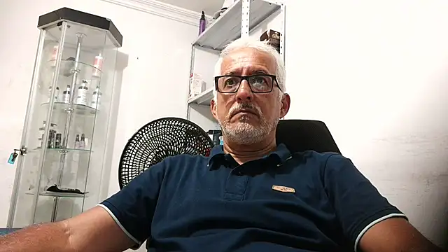 Snapshot of cenizo10124 chatting on November 17, 2025, 9:09 pm cenizo10124 online show from November 17, 2025, 9:09 pm