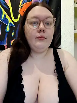 Snapshot of Sexycurvyemilyy chatting on January 31, 2026, 9:13 pm Sexycurvyemilyy online show from January 31, 2026, 9:13 pm