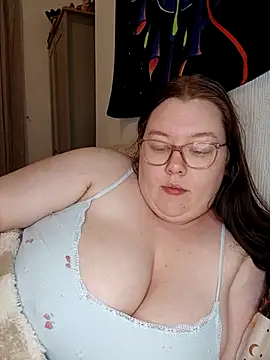 Snapshot of Sexycurvyemilyy chatting on March 9, 2026, 10:03 pm Sexycurvyemilyy online show from March 9, 2026, 10:03 pm