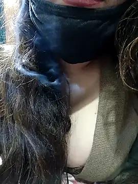 Sexybomb33 online show from December 5, 2024, 7:38 pm