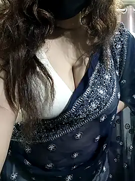 Sexybomb33 online show from December 15, 2024, 1:32 pm