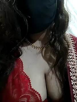 Sexybomb33 online show from December 15, 2024, 10:37 pm