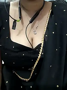 Sexybomb33 online show from January 28, 2025, 8:04 pm