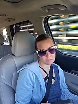 Snapshot of SkyelarSommer chatting on January 12, 2026, 2:11 pm SkyelarSommer online show from January 12, 2026, 2:11 pm