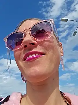 Snapshot of SkyelarSommer chatting on January 13, 2026, 6:13 pm SkyelarSommer online show from January 13, 2026, 6:13 pm