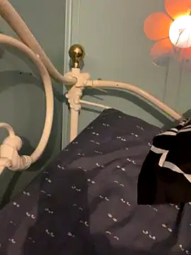 DominiqueX0 online show from November 23, 2025, 9:58 pm