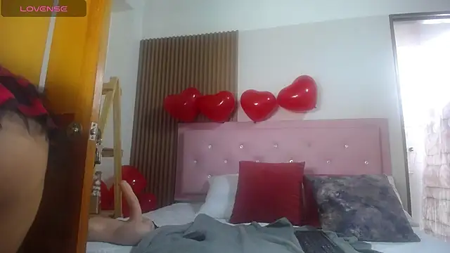 victoria  milf  online show from February 19, 2025, 7:59 pm