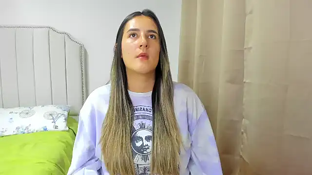 Snapshot of Hanna86 chatting on November 11, 2025, 11:38 pm Hanna86 online show from November 11, 2025, 11:38 pm