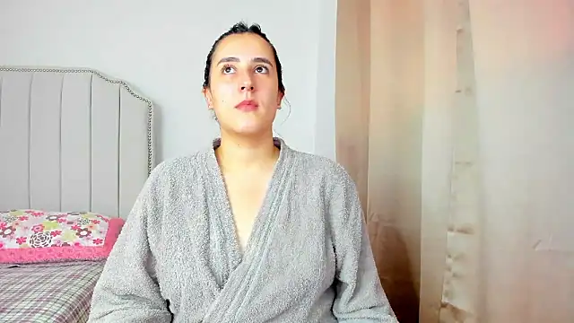 Snapshot of Hanna86 chatting on January 10, 2026, 3:58 pm Hanna86 online show from January 10, 2026, 3:58 pm