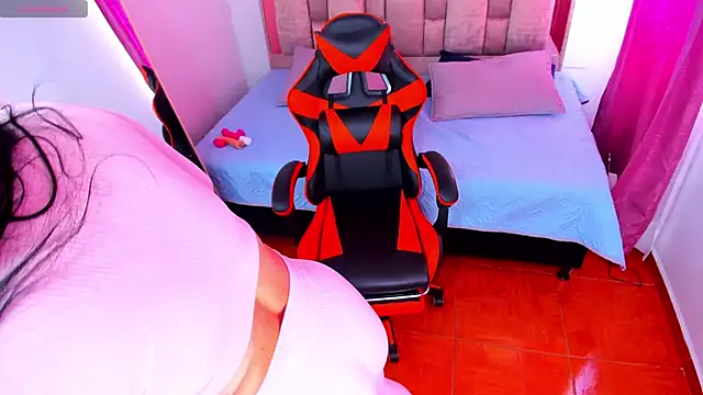 Snapshot of Rick_n_Summer chatting on December 14, 2025, 3:50 pm Rick n Summer online show from December 14, 2025, 3:50 pm