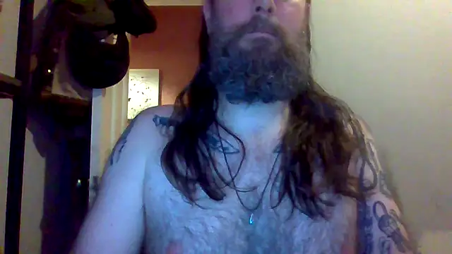 Snapshot of Thrillhouse chatting on December 3, 2025, 12:29 am Thrillhouse online show from December 3, 2025, 12:29 am