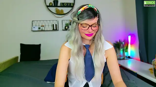 Snapshot of Kittychatte chatting on December 6, 2024, 8:40 pm Kittychatte online show from December 6, 2024, 8:40 pm