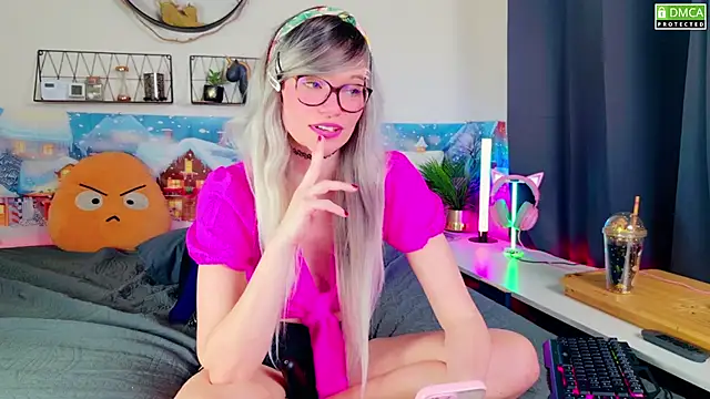 Snapshot of Kittychatte chatting on January 5, 2025, 10:21 am Kittychatte online show from January 5, 2025, 10:21 am