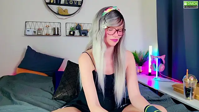 Snapshot of Kittychatte chatting on January 9, 2025, 8:33 pm Kittychatte online show from January 9, 2025, 8:33 pm