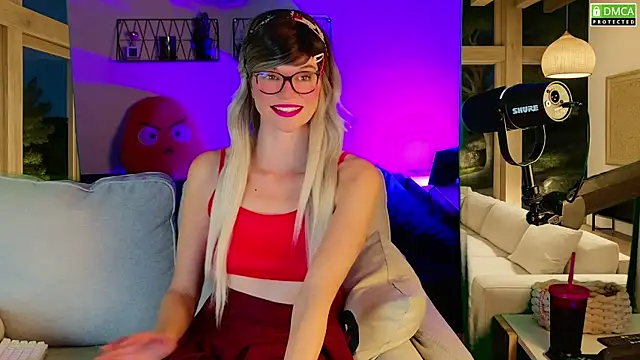 Snapshot of Kittychatte chatting on September 30, 2025, 8:03 pm Kittychatte online show from September 30, 2025, 8:03 pm