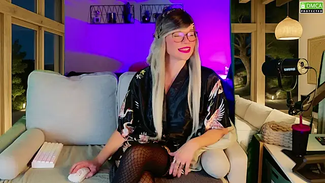 Snapshot of Kittychatte chatting on October 9, 2025, 7:34 pm Kittychatte online show from October 9, 2025, 7:34 pm