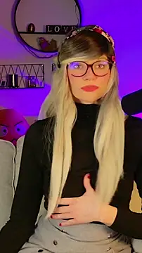 Kittychatte online show from March 24, 2026, 2:11 pm