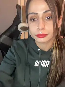 LaPetitechienne1 online show from January 13, 2025, 5:02 pm