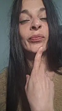 patatinahot87 online show from April 2, 2026, 3:53 pm