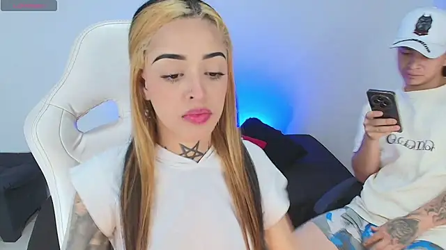 Snapshot of farichell chatting on March 11, 2026, 8:37 pm farichell online show from March 11, 2026, 8:37 pm