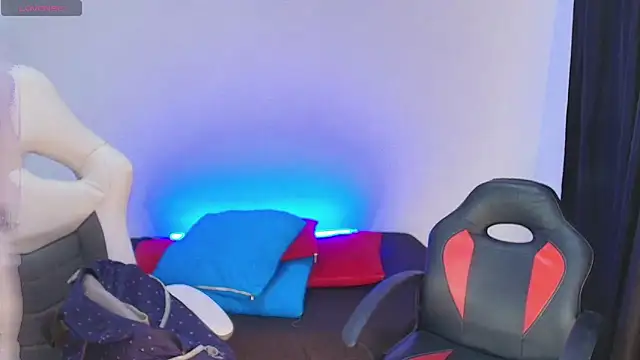 Snapshot of farichell chatting on March 13, 2026, 7:53 pm farichell online show from March 13, 2026, 7:53 pm