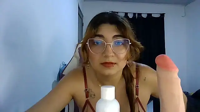 esteni online show from June 4, 2026, 3:12 am