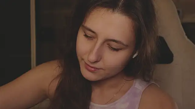 Snapshot of Chill_out_with_Salvia chatting on December 4, 2025, 4:05 pm Chill out with Salvia online show from December 4, 2025, 4:05 pm